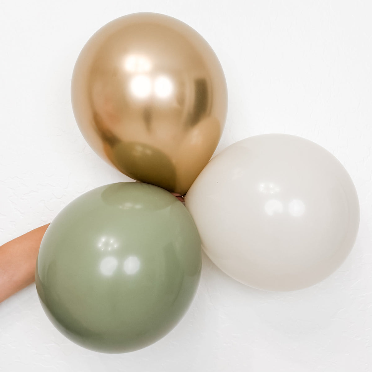 Golden Olive Garden Balloon Garland 3-in-1 Kit
